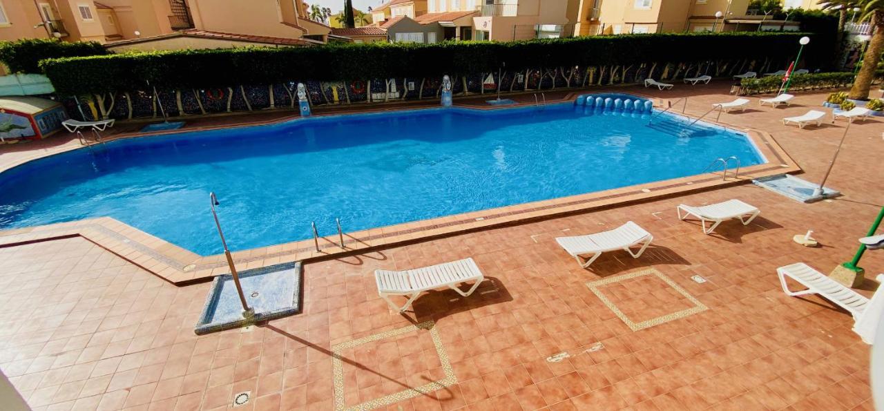 Sunny And Relaxing In Maspalomas Sonnenland